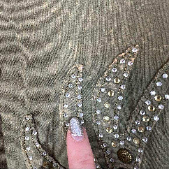 GWG Girls with Guns Green and Brown Deer T-Shirt, size 2X - Picture 8 of 8